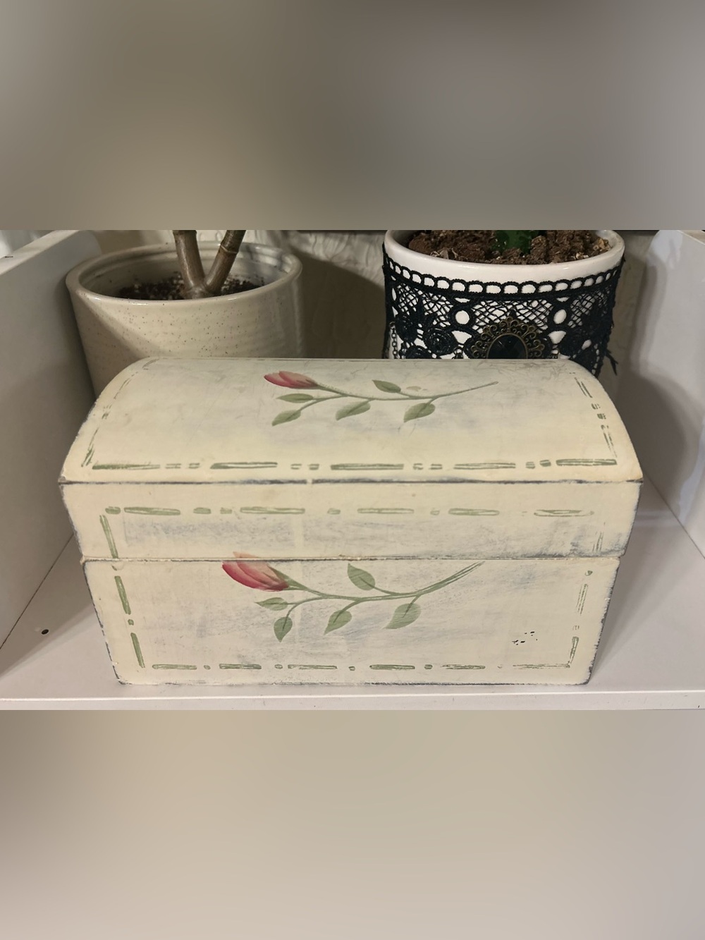 Vintage Floral Wooden Box with Doilies - Bundle of 5